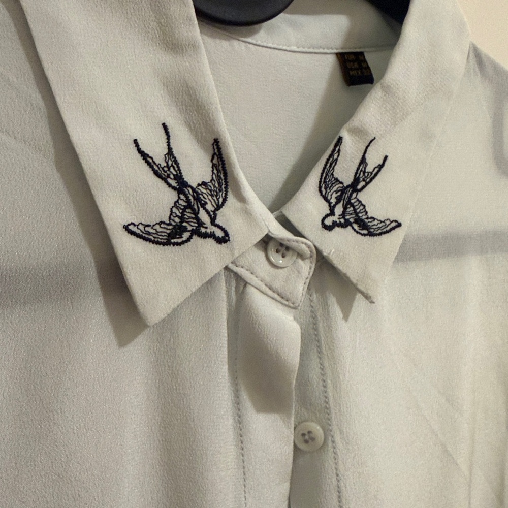 The Kooples sky blue 100% silk button down shirt / blouse, size M, new - Picture 4 of 6